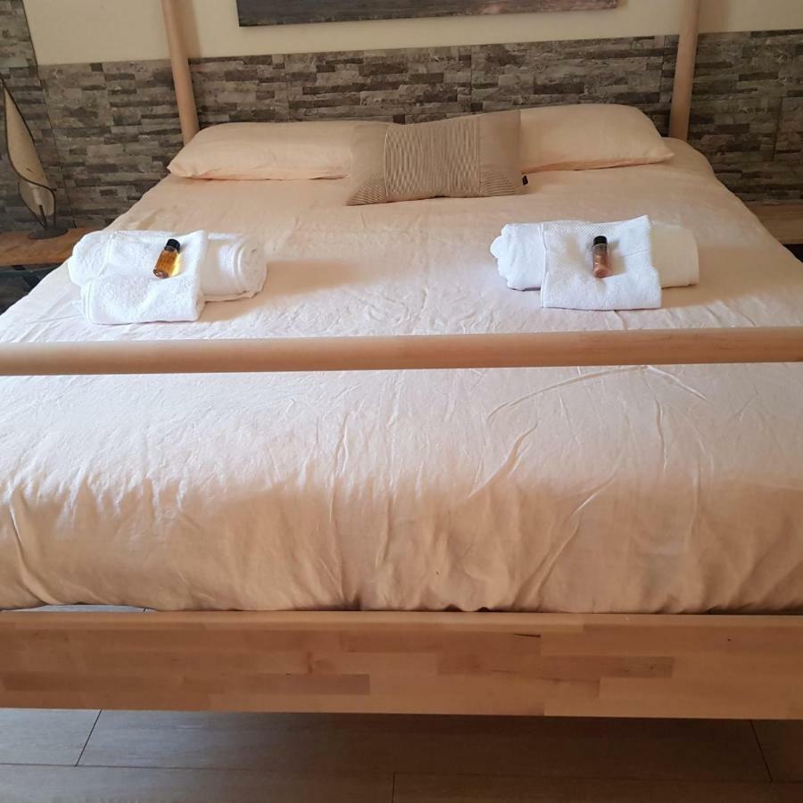 Incantevole Villa Con Vista Mozzafiato Чефалу Екстериор снимка